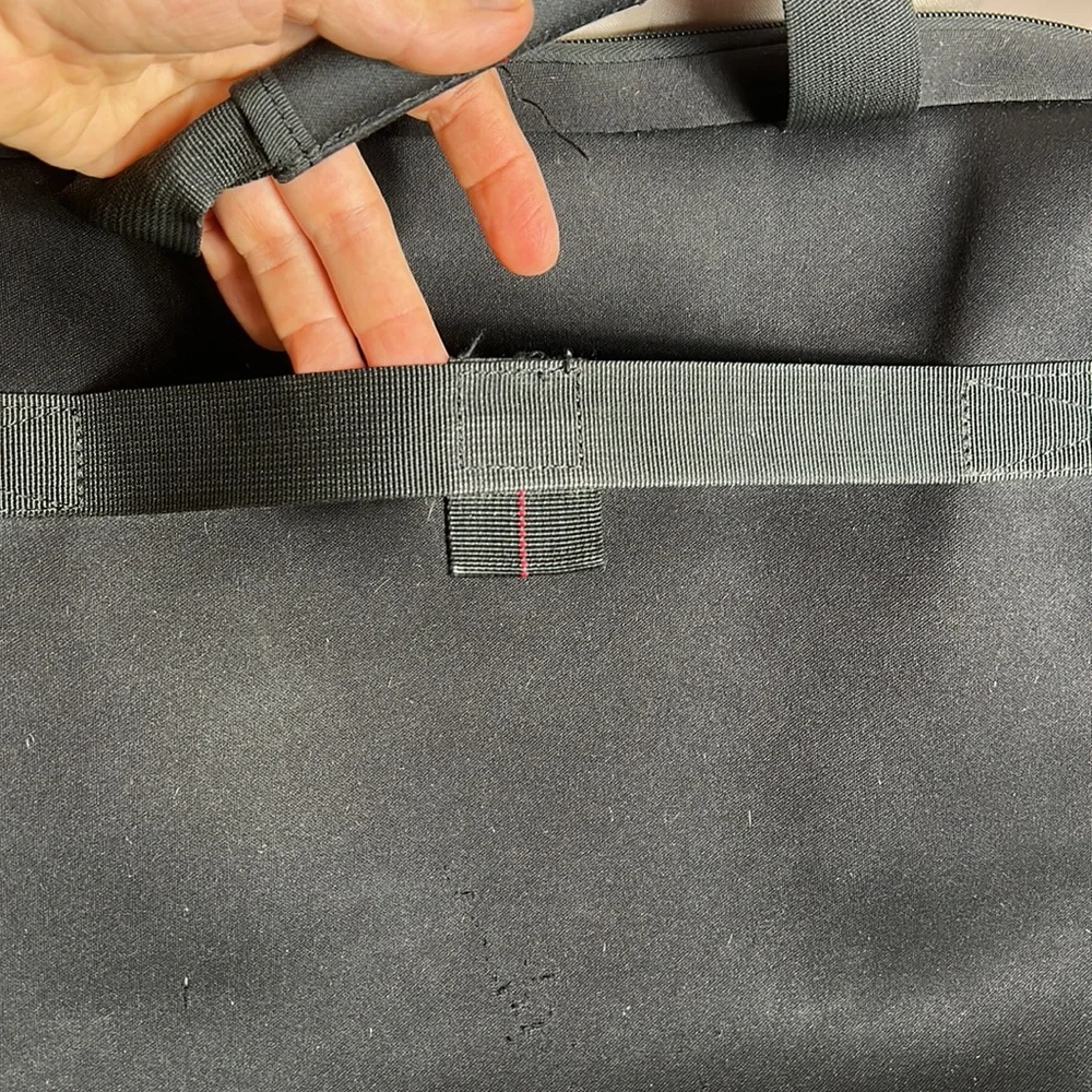 Samsonite Large Laptop Messenger Computer Bag with adjustable strap